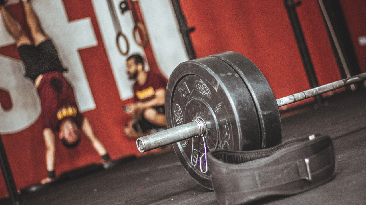 6 Beginner Gym Workouts: How to Work Out in a Gym The Right Way!