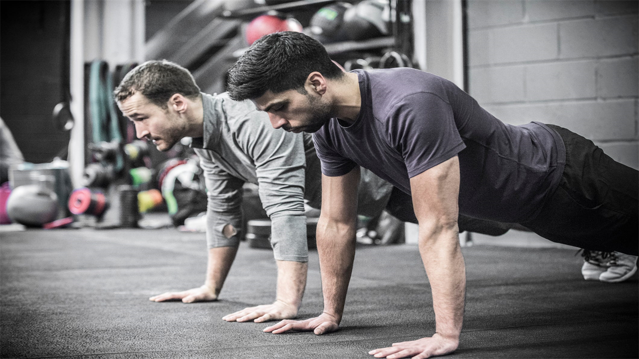 2 Guys Did Pushups Every Day for 30 Days and Shared the Results