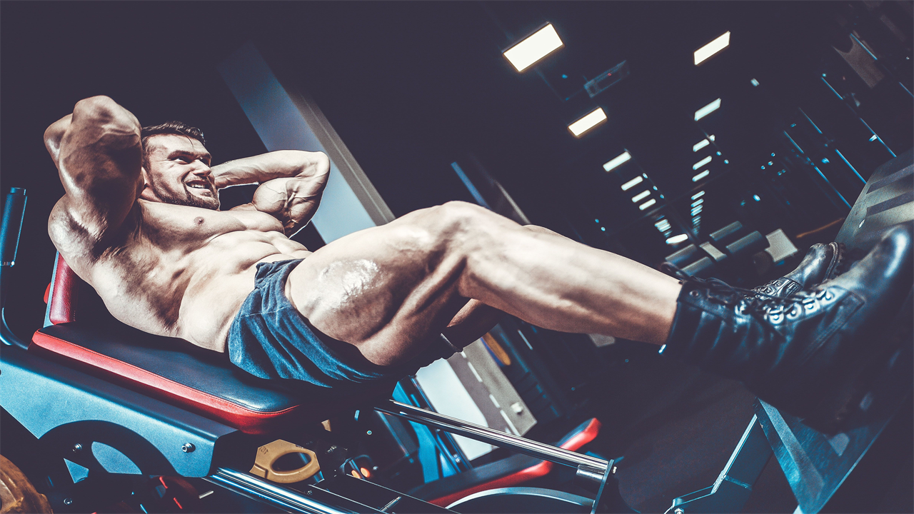 Want Monster Quads? Time to Learn the Hack Squat.
