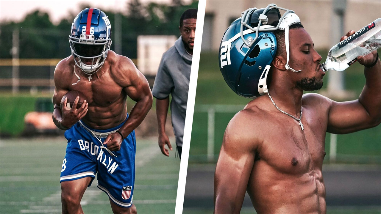 Saquon Barkley Looks Ripped in New Shirtless Training Photos