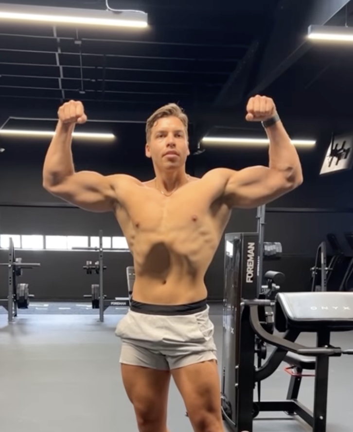 Joseph Baena Showed Off Some 'Classic' Bodybuilder Poses During a Workout