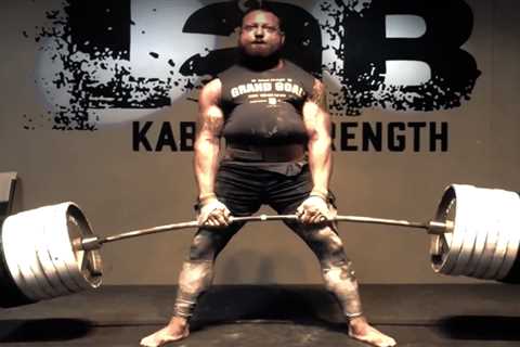 Record-Breaking Powerlifter Chris Duffin Shares His Top Deadlift Tips