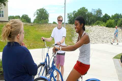 Staying Safe and Alert While Bicycling on Public Roads and Trails in Olathe, Kansas