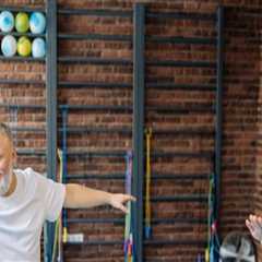 Training Older People at the Gym: A Guide for Personal Trainers