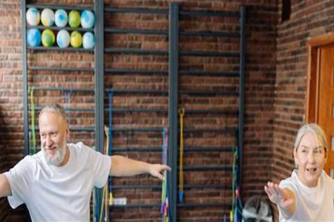 Training Older People at the Gym: A Guide for Personal Trainers